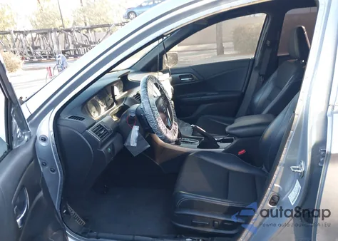 2017 Honda Accord Sport z USA, uszkodzony, nr VIN 1HGCR2F51HA082815